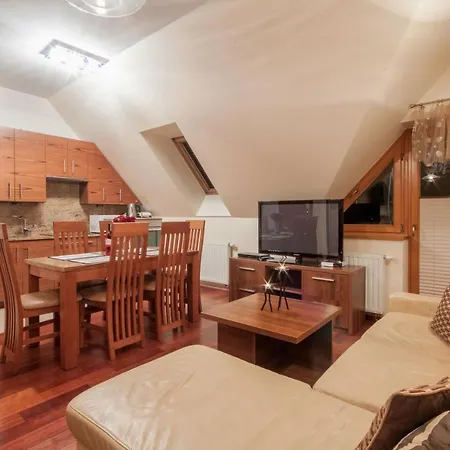 Apartserwis - Gorace Zrodla Morskie Oko Apartment *